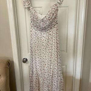 Beautiful floral off the shoulder dress. Size Large